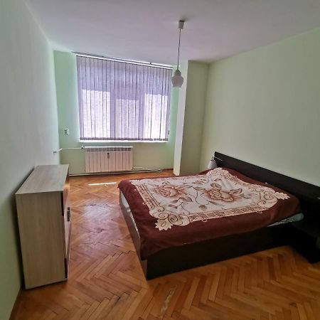 Mountain View Apartment Vratsa Esterno foto