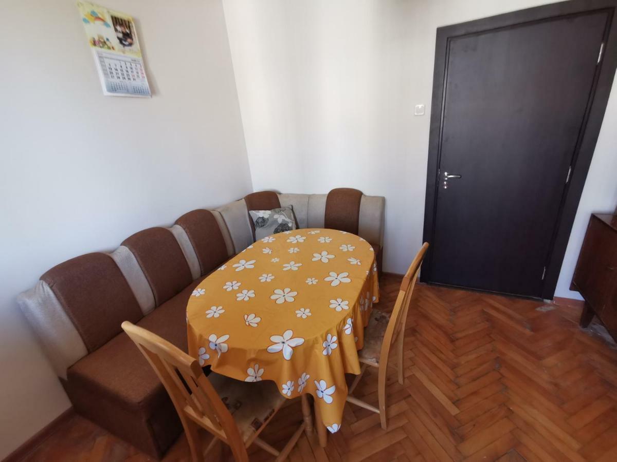 Mountain View Apartment Vratsa Esterno foto